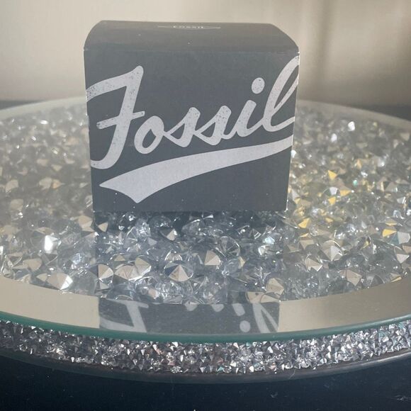 New The desert dweller purple lilac Fossil women’s genuine leather wristwatch - Picture 13 of 13